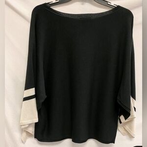 Eileen Fisher Boatneck Batwing Black and Cream Sweater Size Small 22 PTP